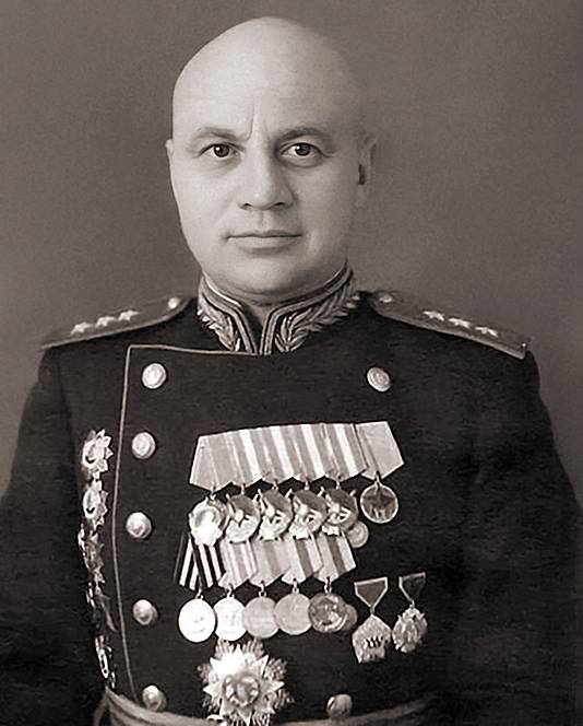 Леонов Алексей Иванович — фото 1